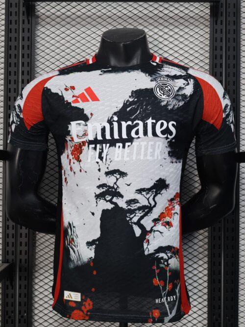 Maillot Réal Madrid concept 2025-2026