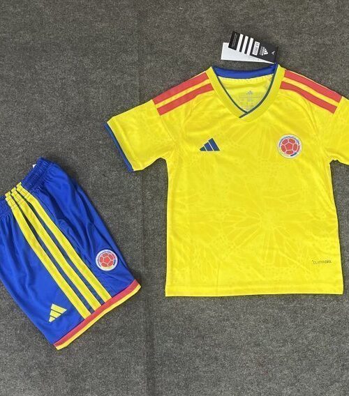 Ensemble Enfant domicile Colombie 25-26