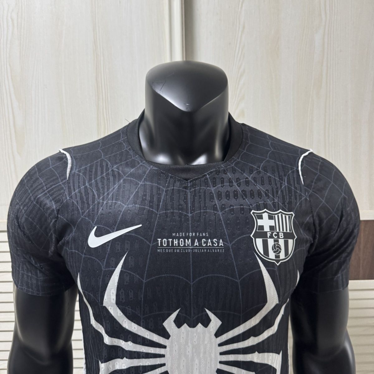FC Barcelone Édition Spéciale Spider-Man Maillot Noir 2026-27 – Version Joueur – Image 3